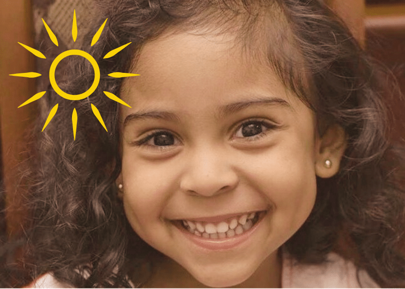 Petite fille créole qui sourit